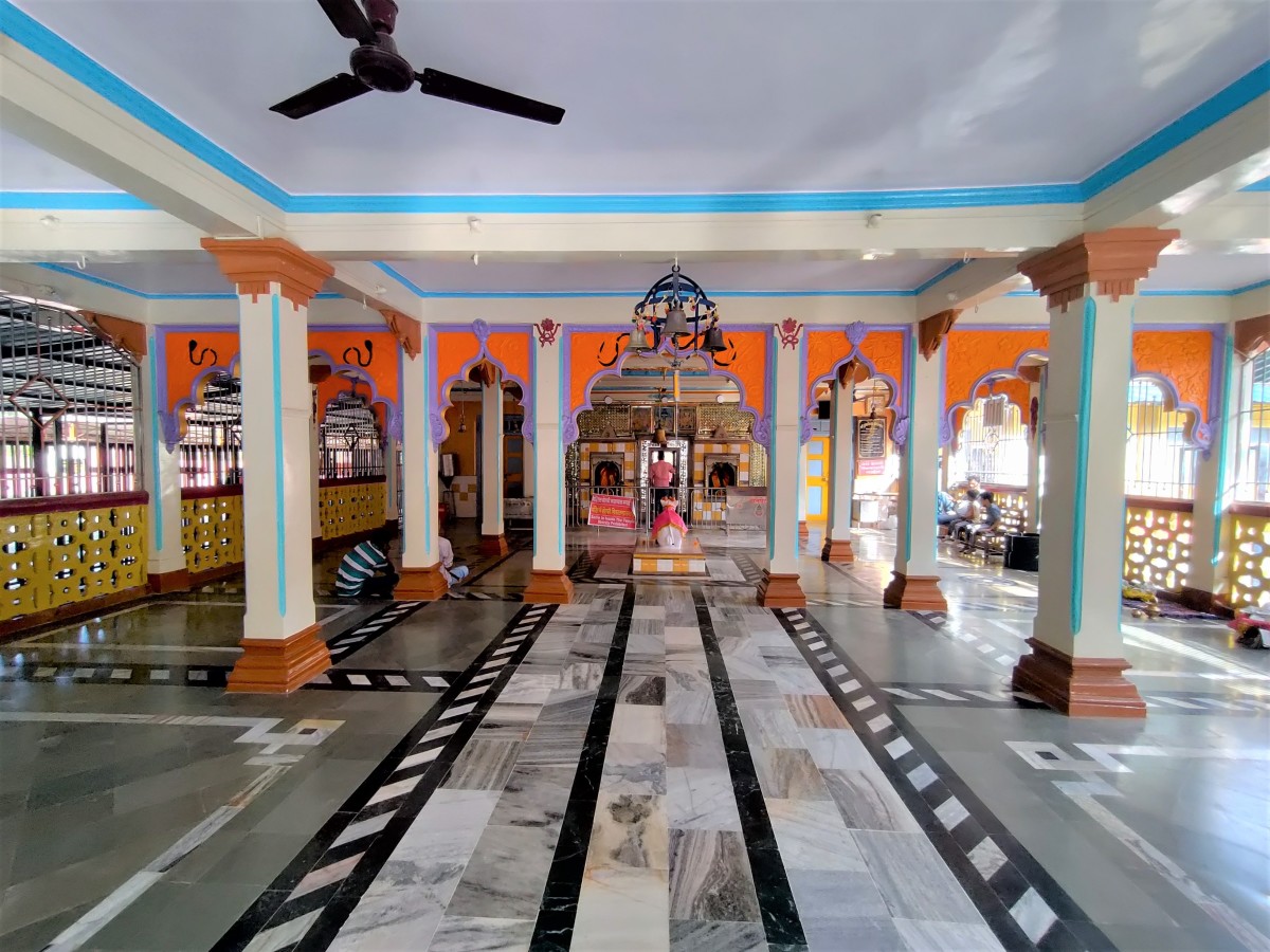 The Mandapa (hall) of the Shiva temple, Tungareshwar