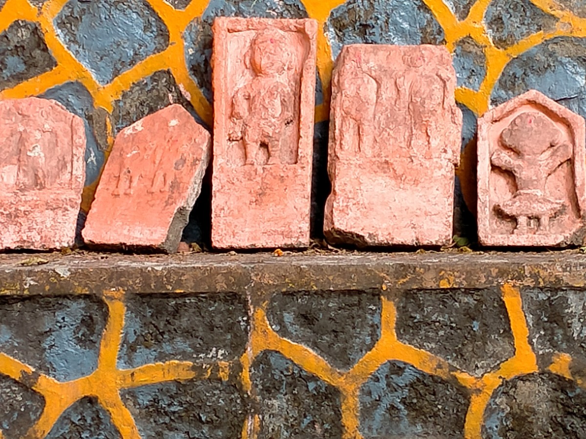 Stone slabs with relief works;  Jagmata temple; Tungareshwar 2