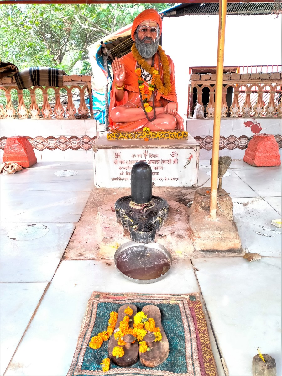 Statue of Mohant Bihari Giriji Maharaj; Tungareshwar