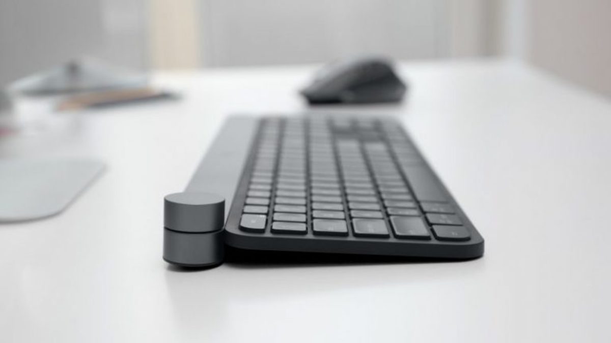 Logitech® CRAFT Advanced Wireless Keyboard
