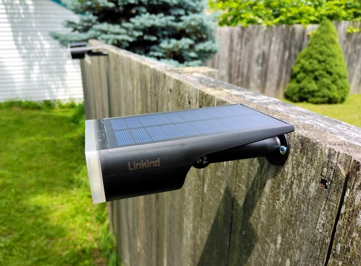 The Linkind StarRay solar spotlight