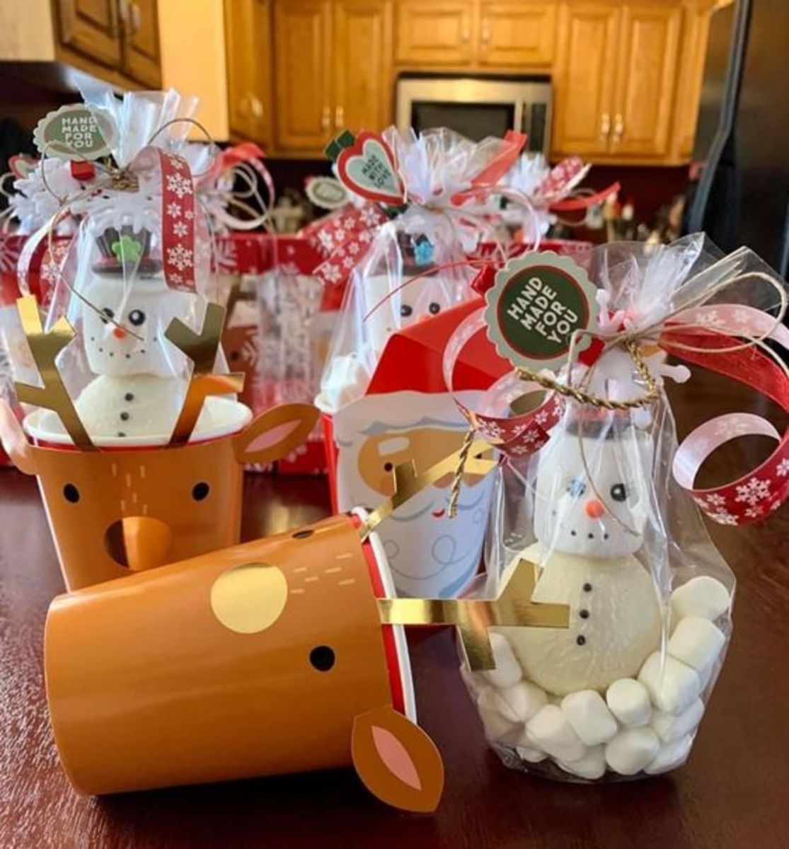 116 Easy Homemade Christmas Gift Ideas on a Budget 2023