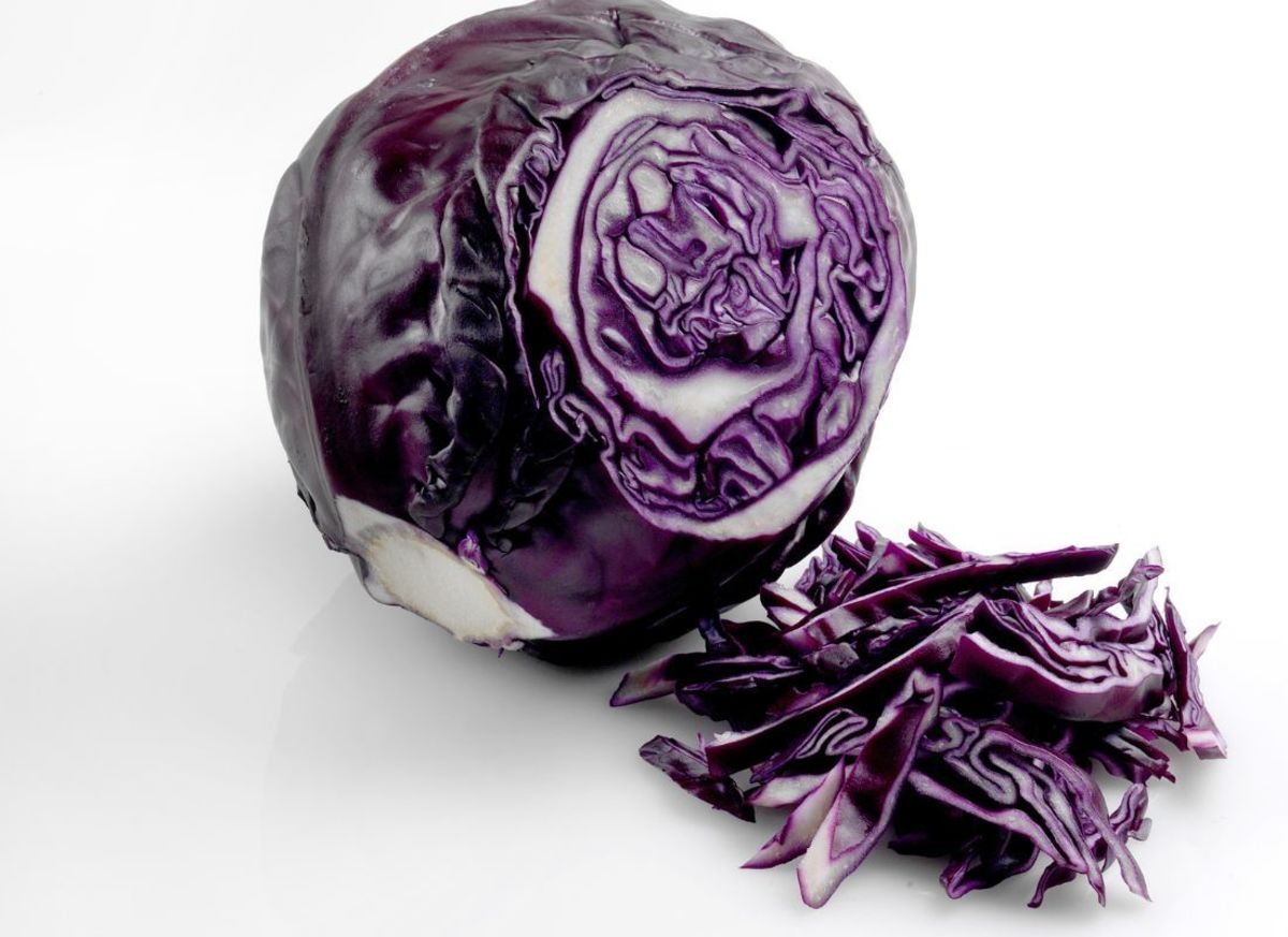 How to Keep Red Cabbage From Turning Blue