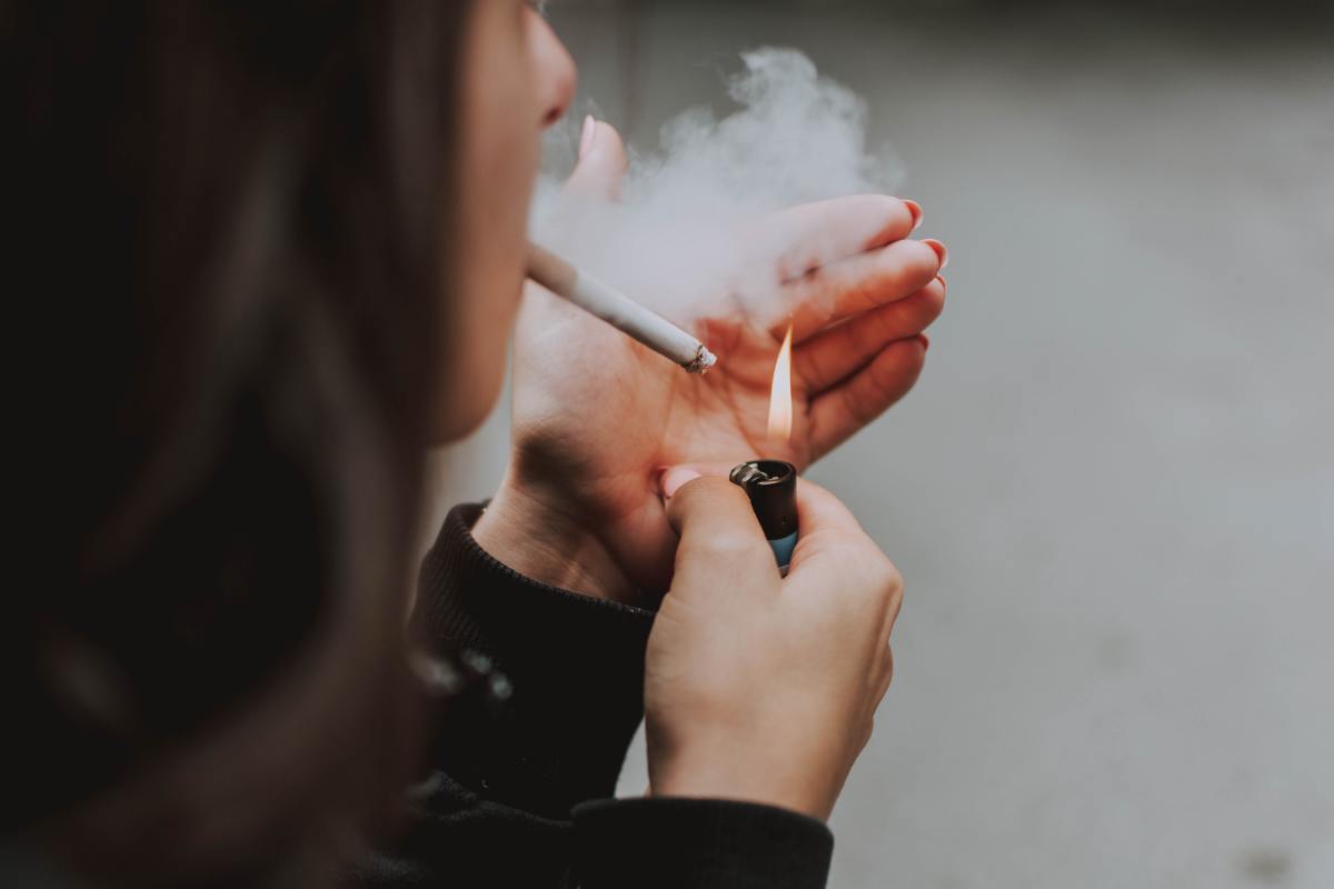 The second-hand smoke exposure of the nonsmoking mother can also harm the fetus. If a parent continues to smoke during their child's first year of life, the child is more likely to get ear infections,respiratory illnesses like pneumonia & bronchitis.