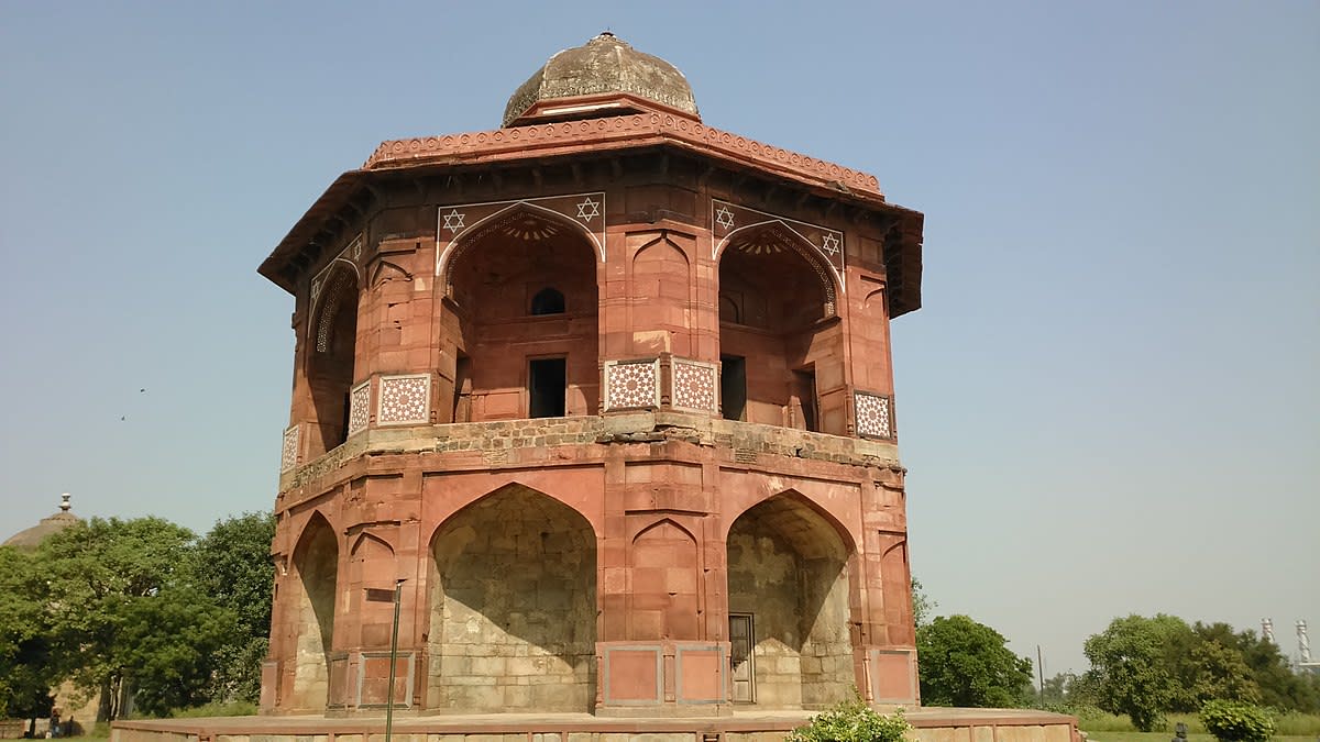 Sher Mandal in the premise of Old Fort (Purana Qila), Delhi: library and observatory of Humayun