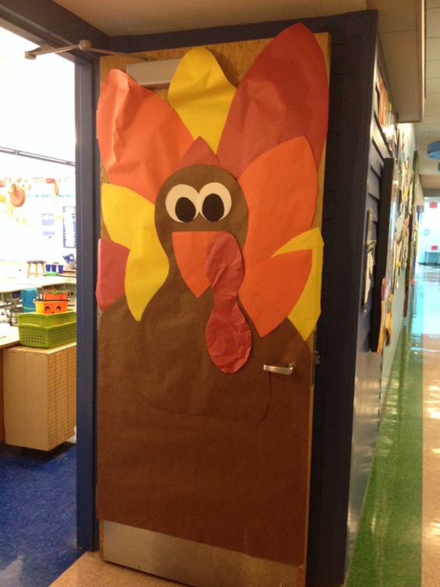 50+ Best DIY Fall Classroom Door Ideas for 2023