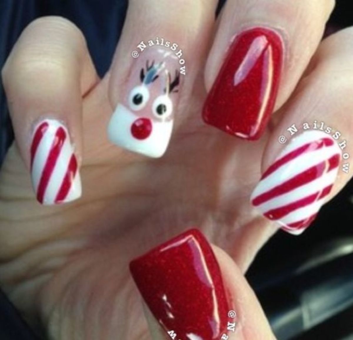 50+ Easy Christmas Nail Designs for a Holly Jolly Time - HubPages