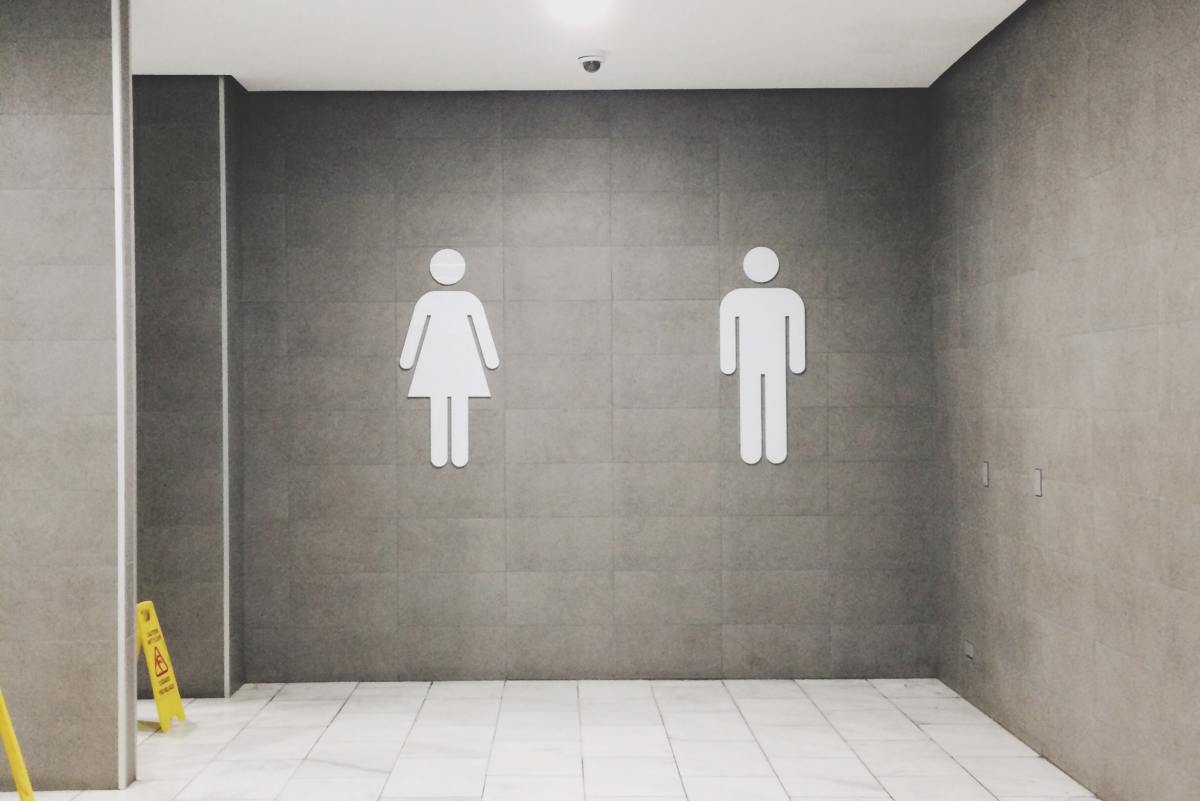 Woman's Confusion Over the Bathrooms in Mexico City Is Absolutely