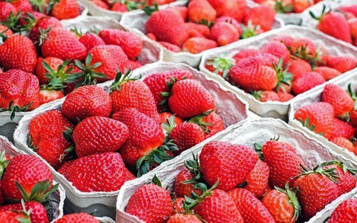 Strawberries: Nutrition Facts and Health Benefits