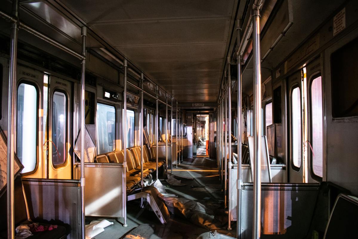 video-of-passengers-rushing-to-escape-fire-on-boston-commuter-train-is-pretty-wild