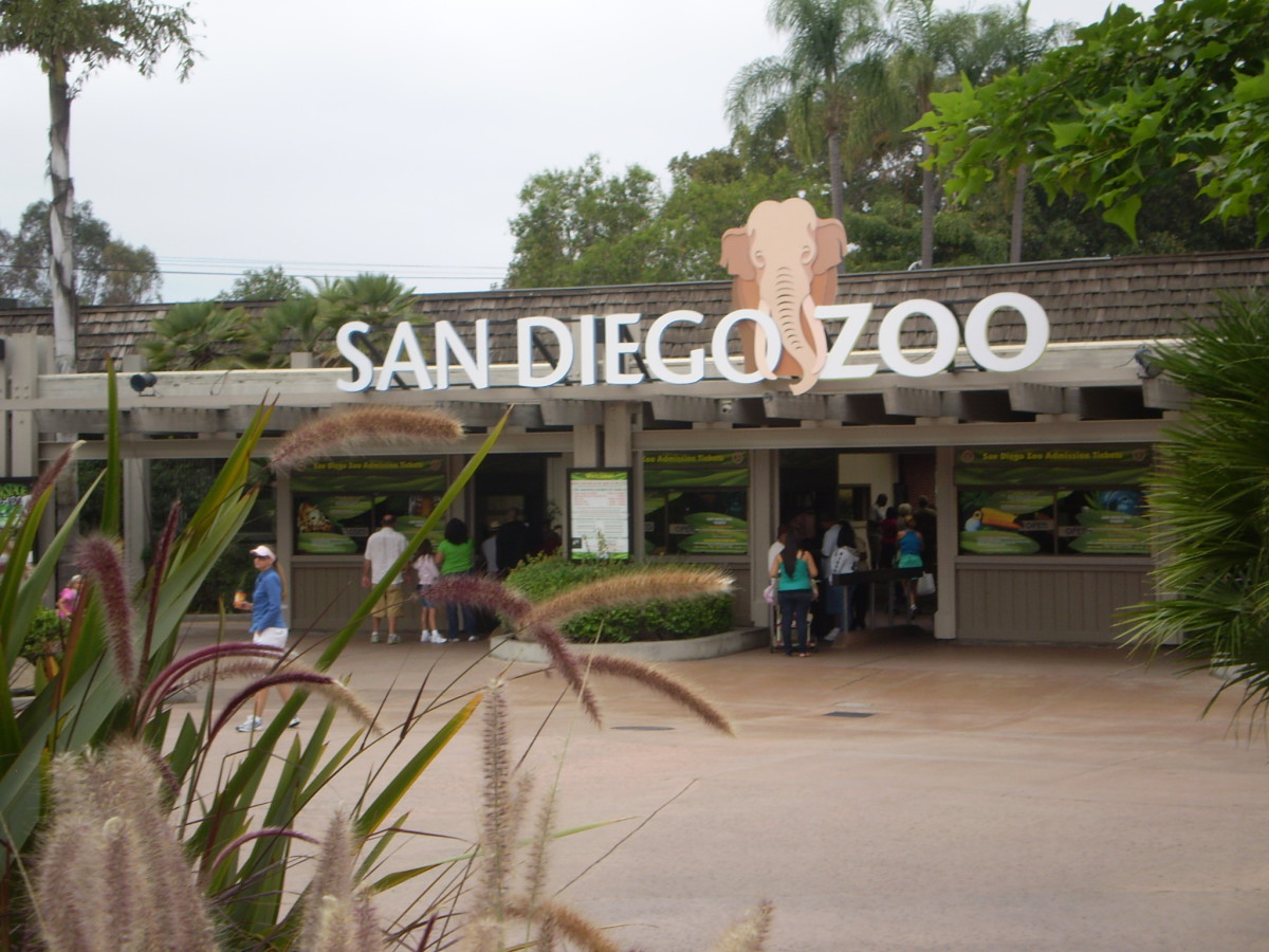 The entrance to the San Diego Zoo.