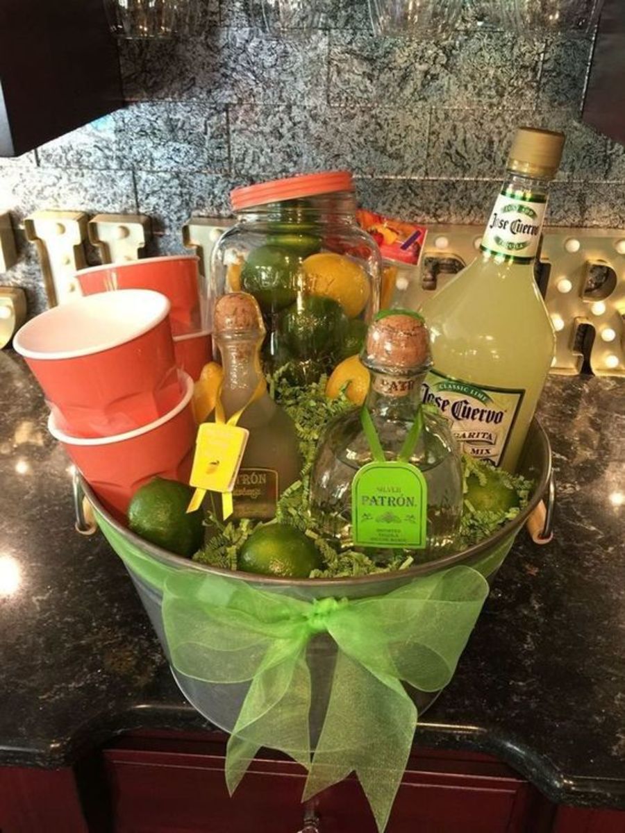 christmas-gift-basket-ideas-for-friends
