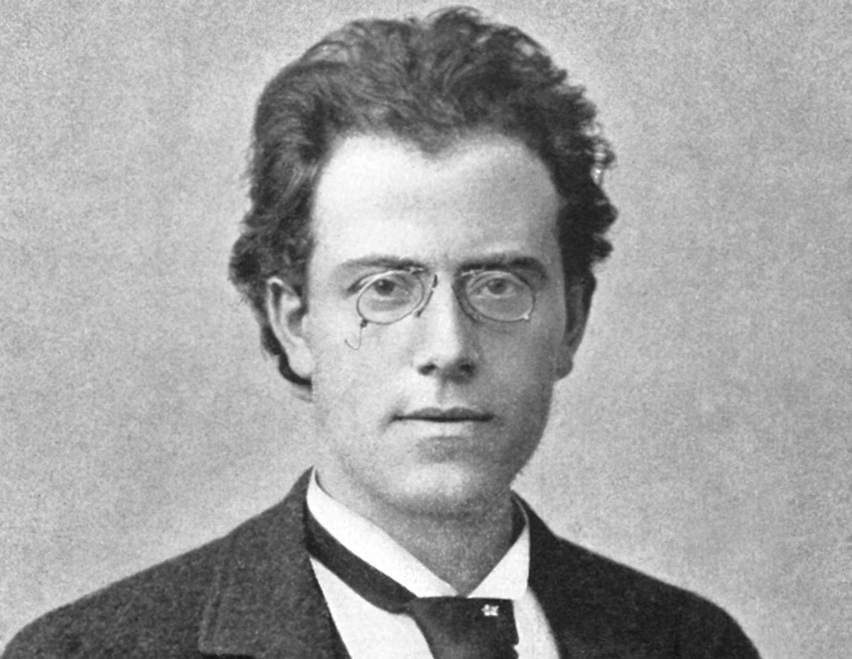 A photograph of Gustav Mahler in 1892.