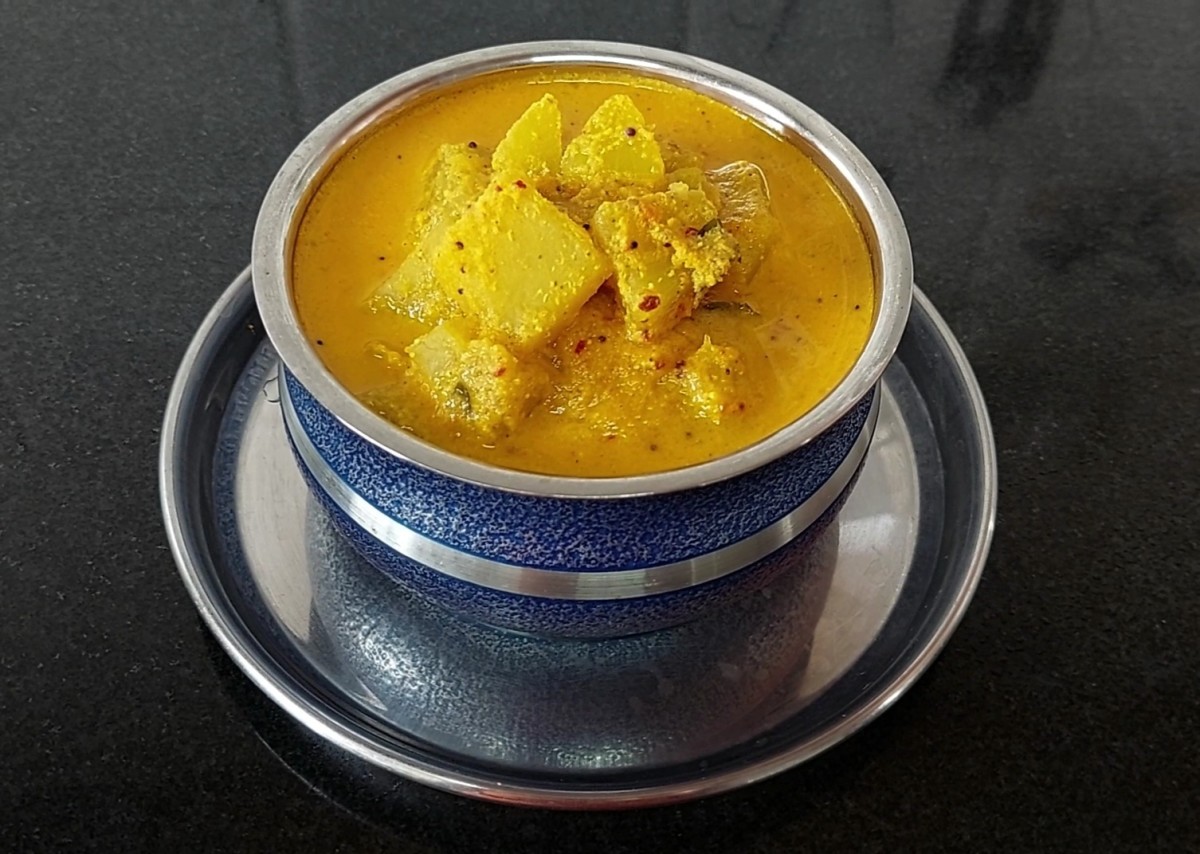 Red pumpkin sambar is ready to serve. Serve hot with rice, chapati or dosa. Enjoy!