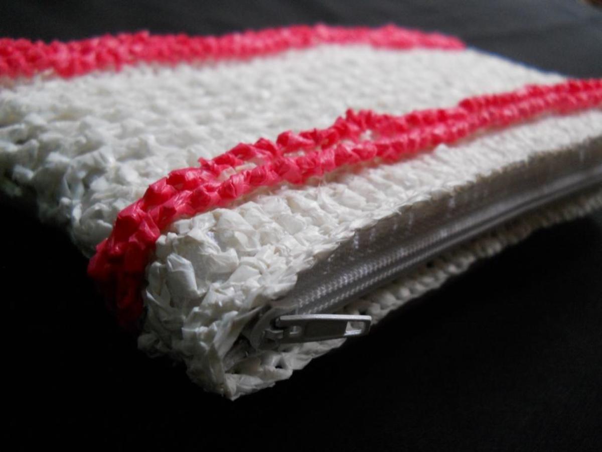 Crochet BROKEN PROMISE Pouch Free Pattern