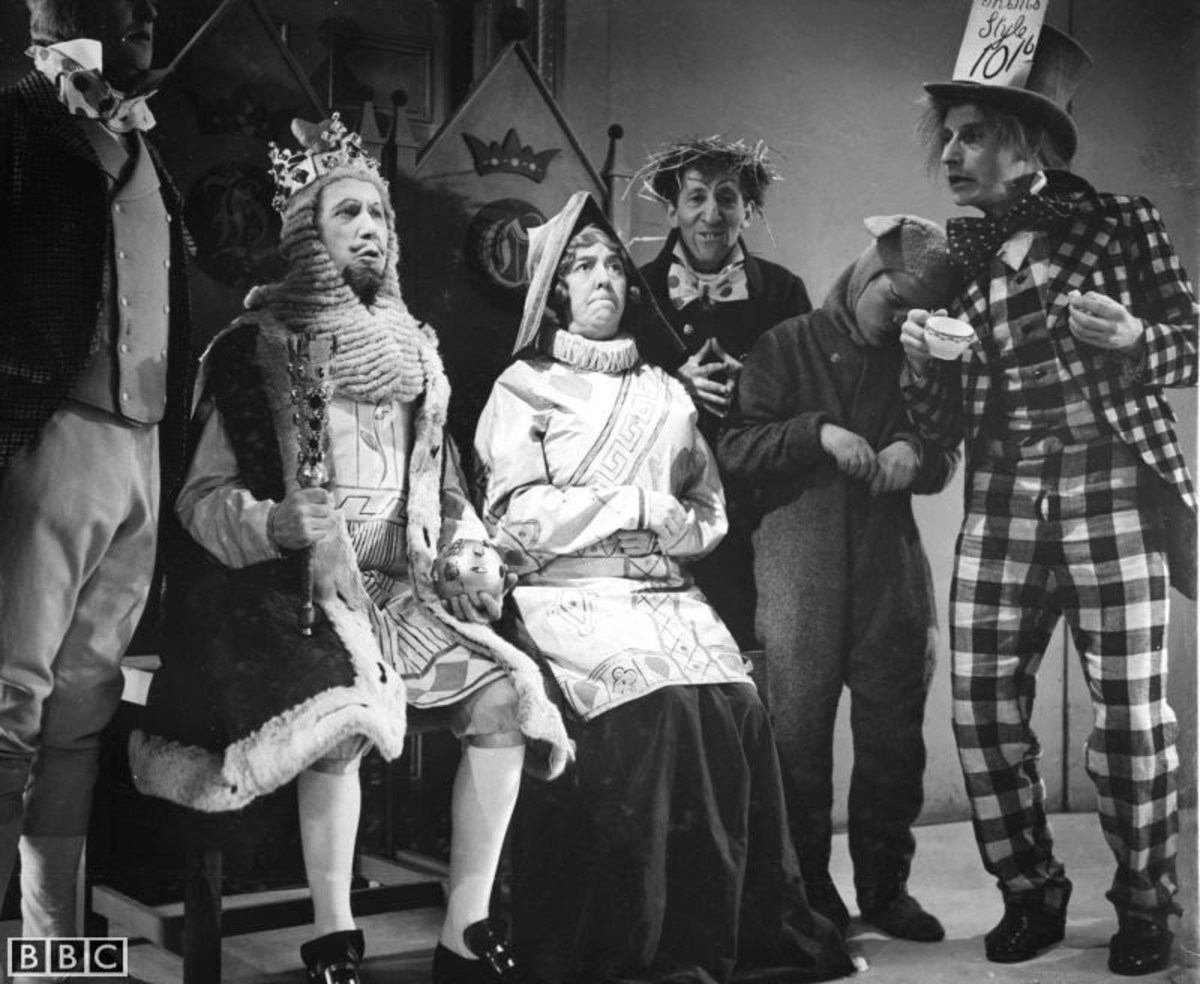 Theatre Parade: Alice Through the Looking Glass (1937)