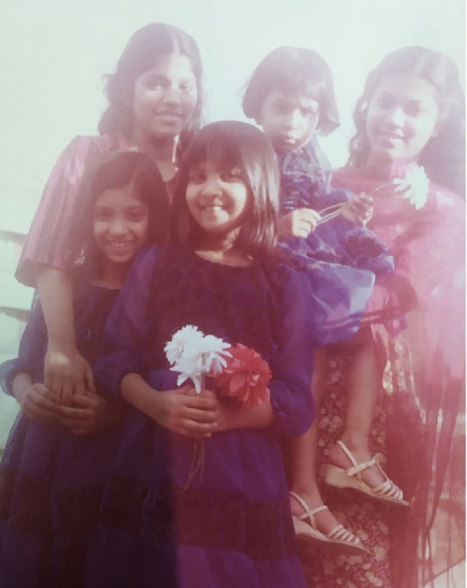 Pic: Another One With My Sisters and Cousins