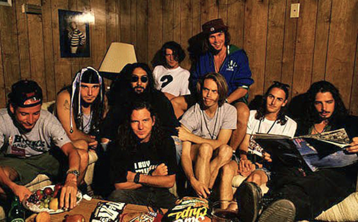 The group plus friends and other members from Soundgarden and Pearl Jam