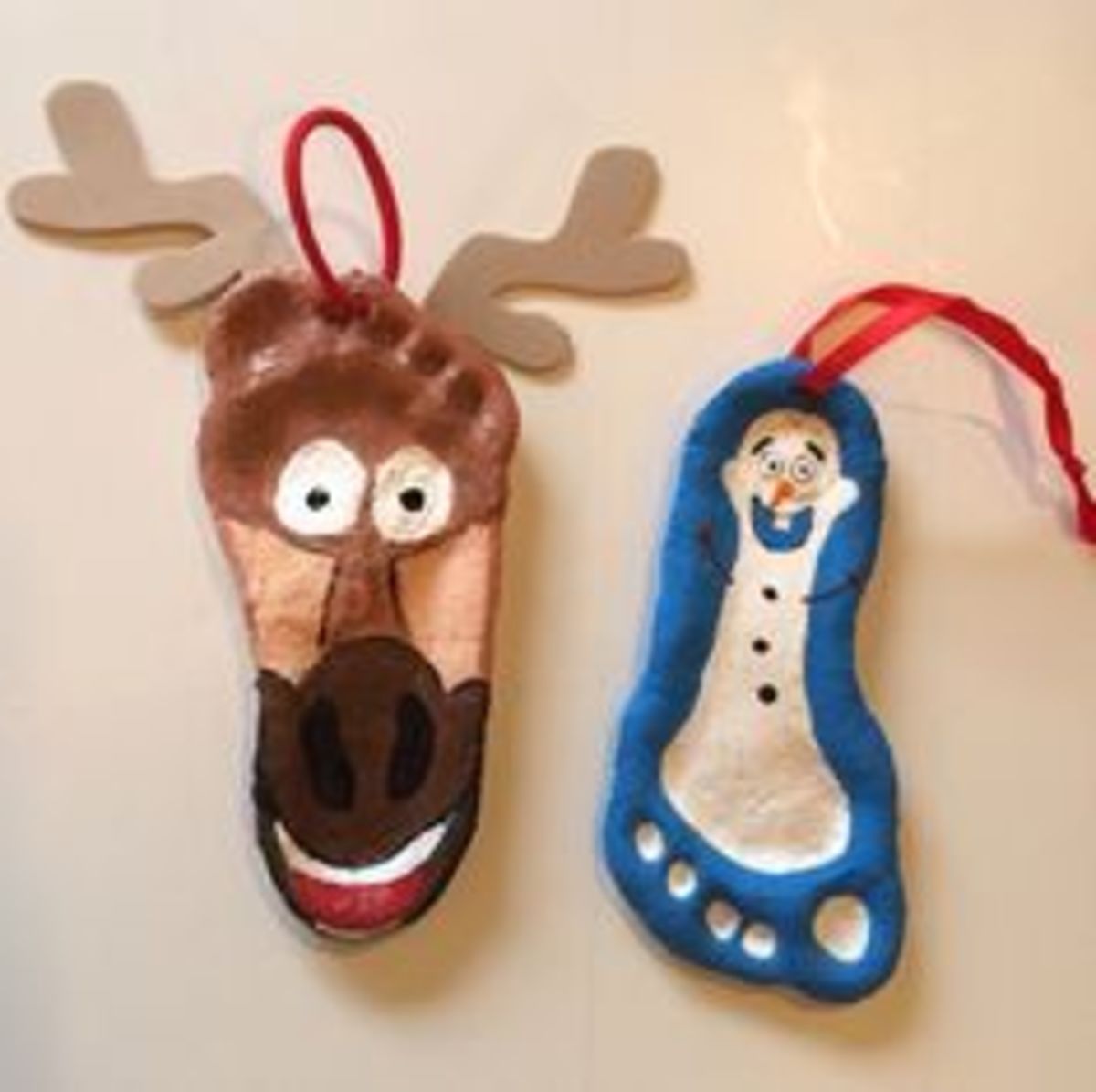 christmas-footprint-crafts-for-kids