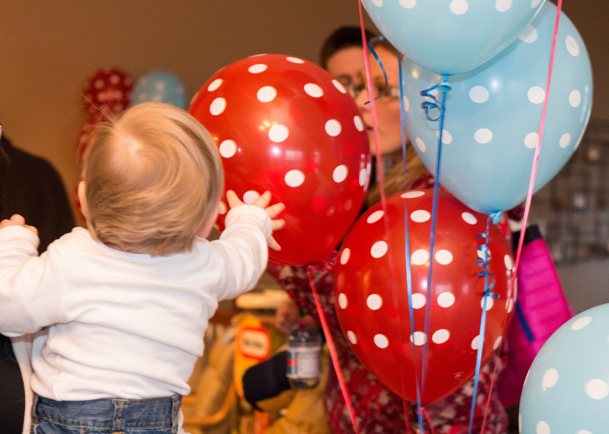 Red and turquoise blue polka dot balloons.