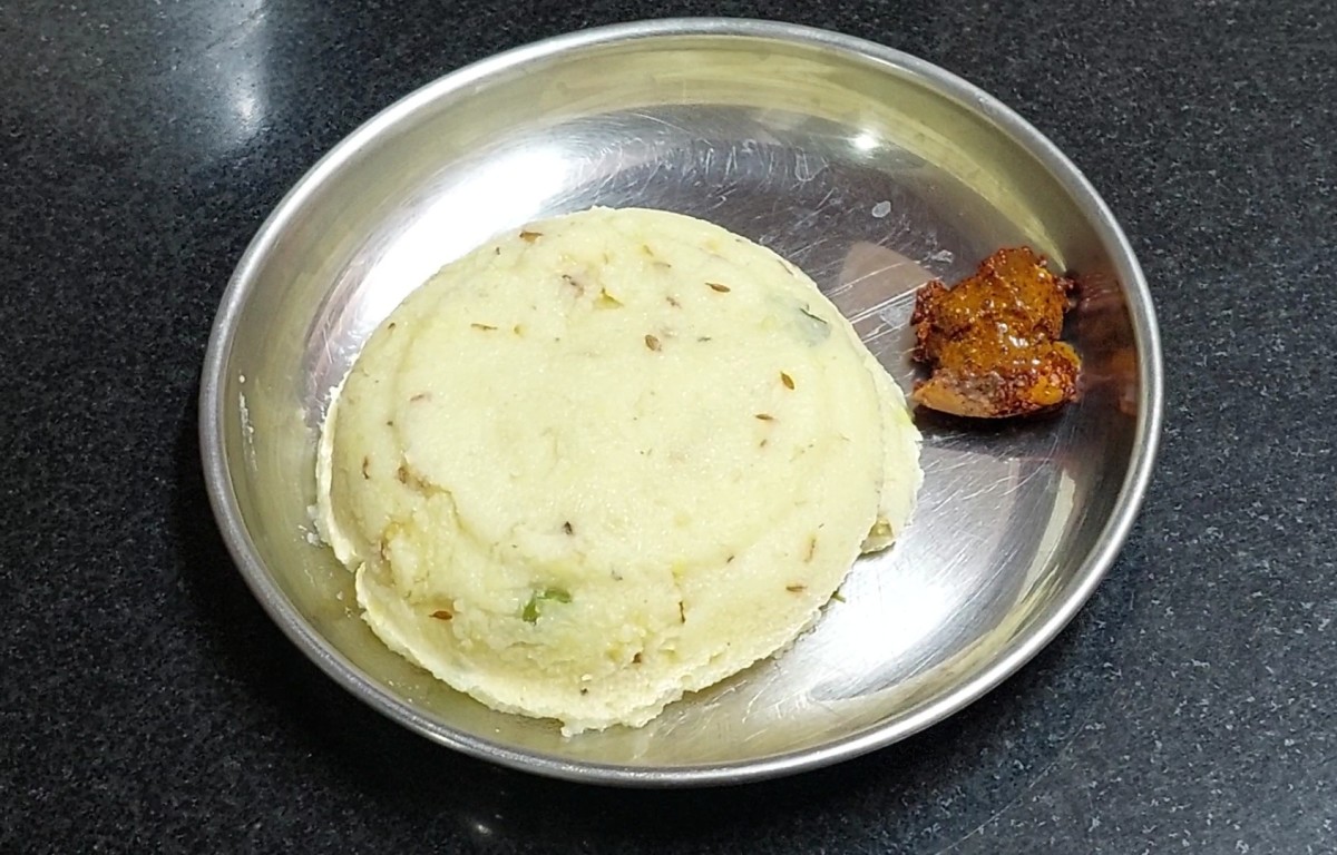 Healthy and tasty rava pongal is ready to serve. Serve hot with chutney or pickle and enjoy.
