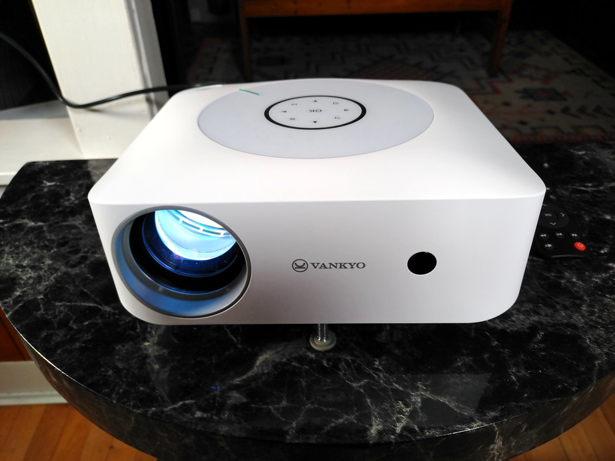Review of the Vankyo Leisure E30 Projector