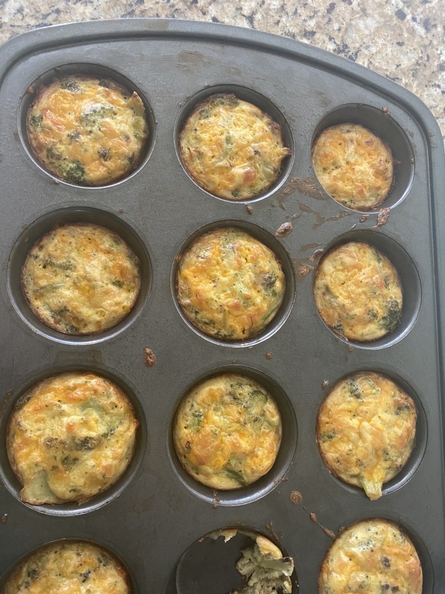 broccoli-cheese-mini-quiche-by-the-okayest-vegetarian