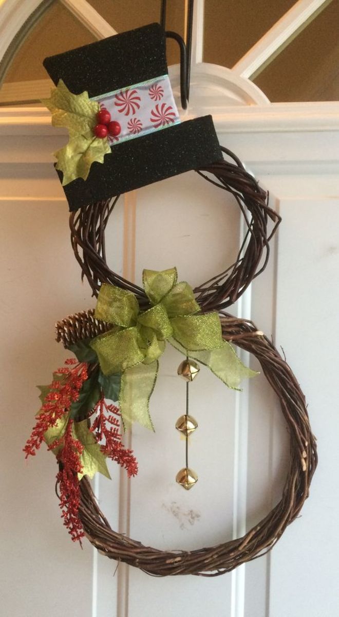 how-to-make-a-grapevine-snowman-wreath