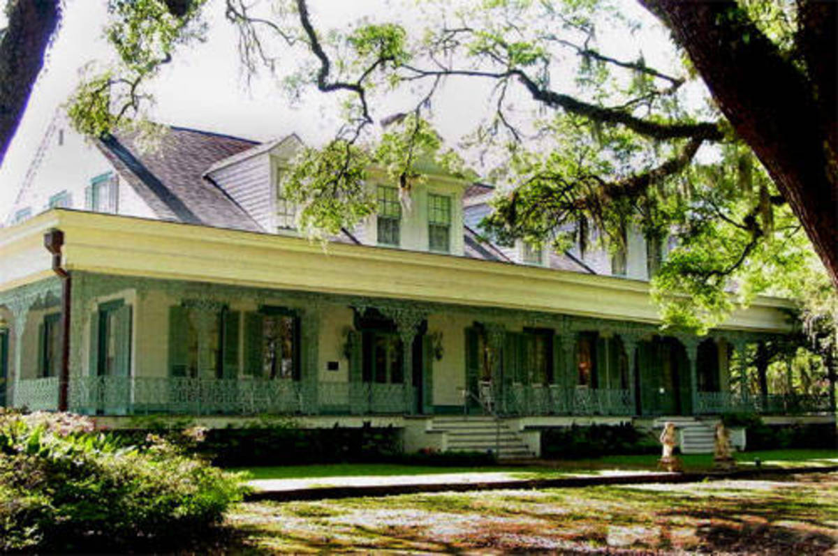 Chloe and the Haunting of Myrtles Plantation