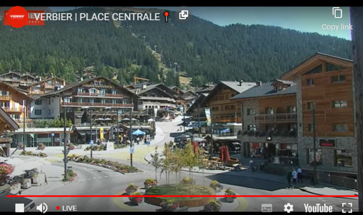 Verbier mountain: Place Centrale Webcam - Switzerland
