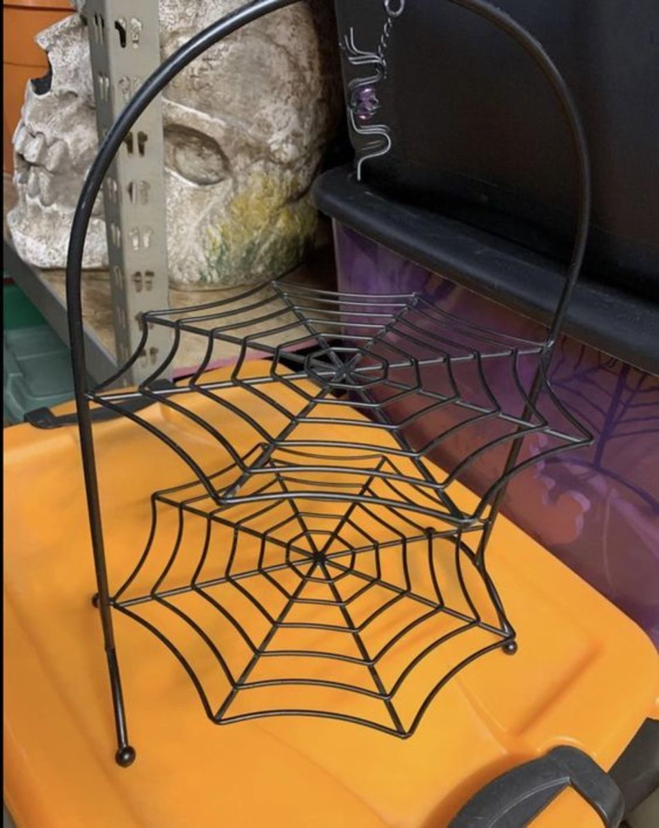 Arched Spiderweb Tray