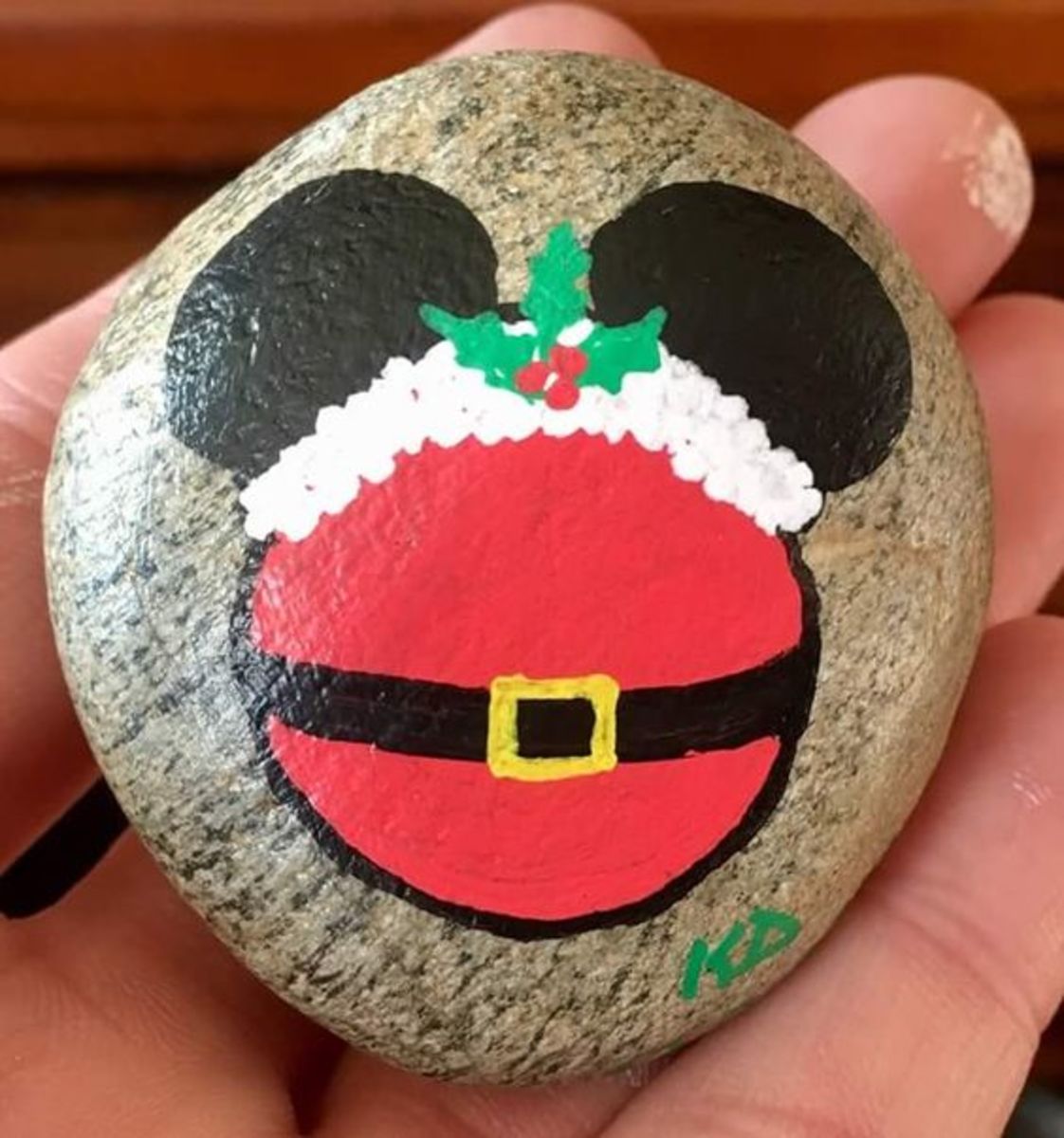 christmas-painted-rocks