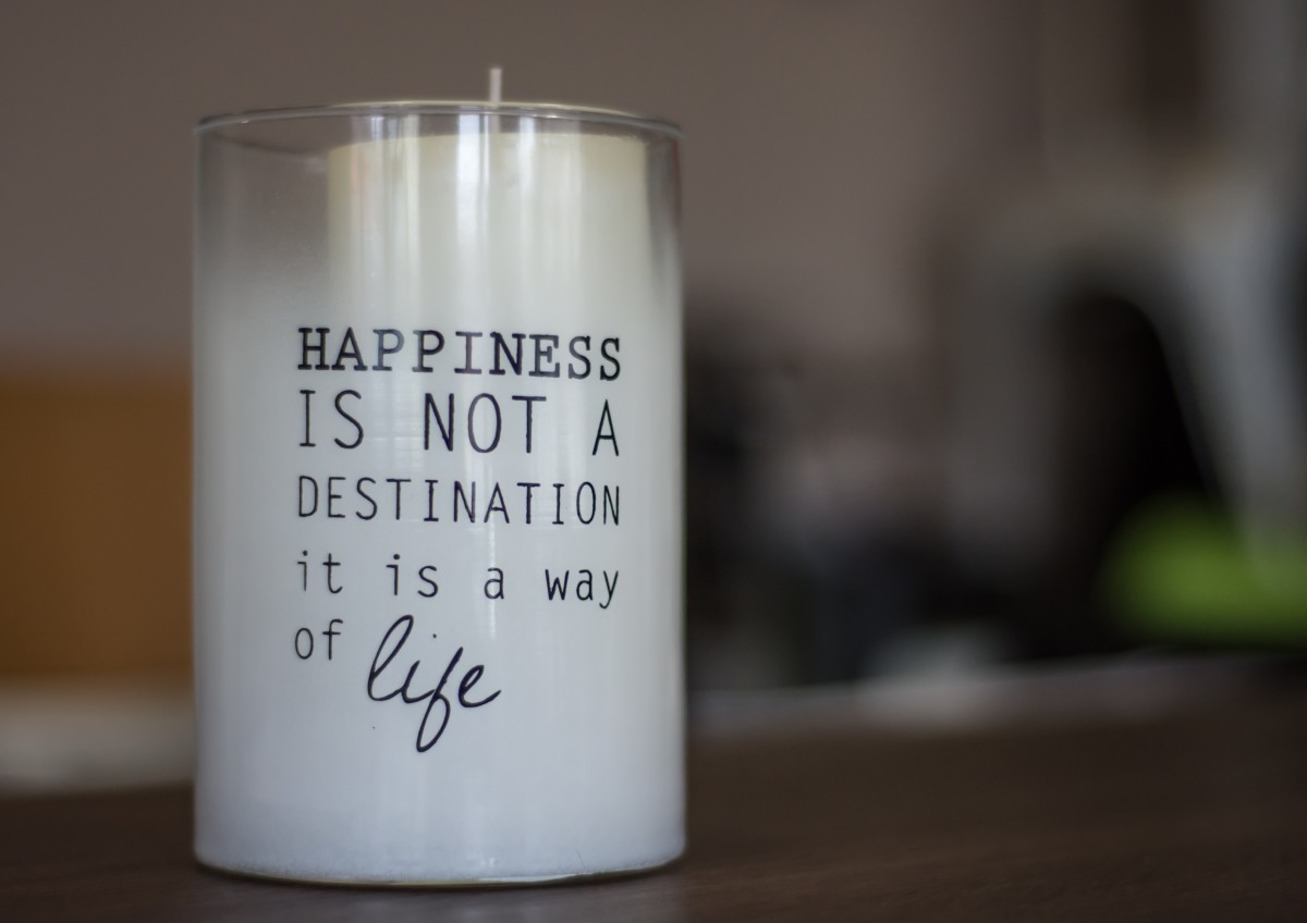 Make a unique statement with candles that give a message