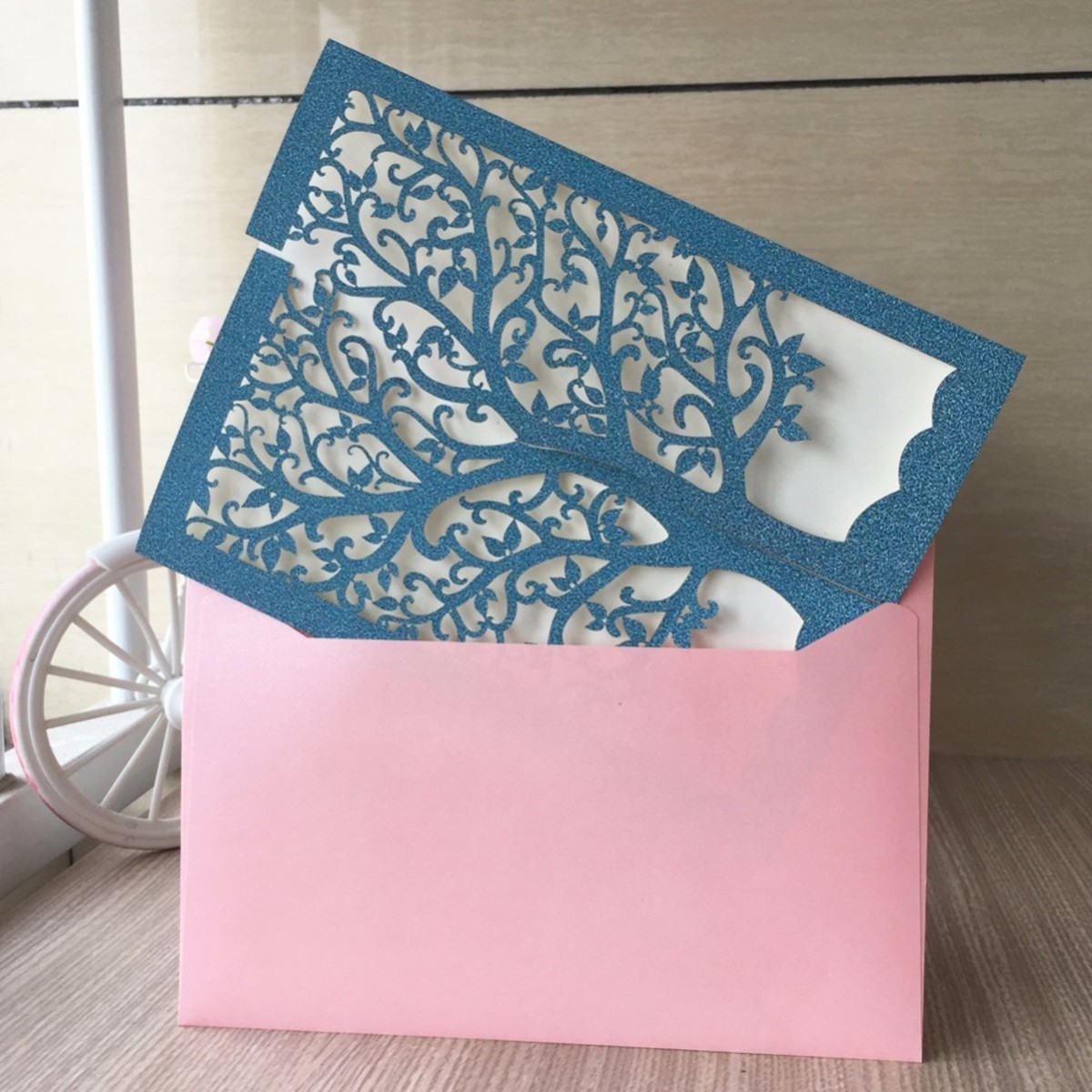 The best mail to send and receive is personalized greeting cards
