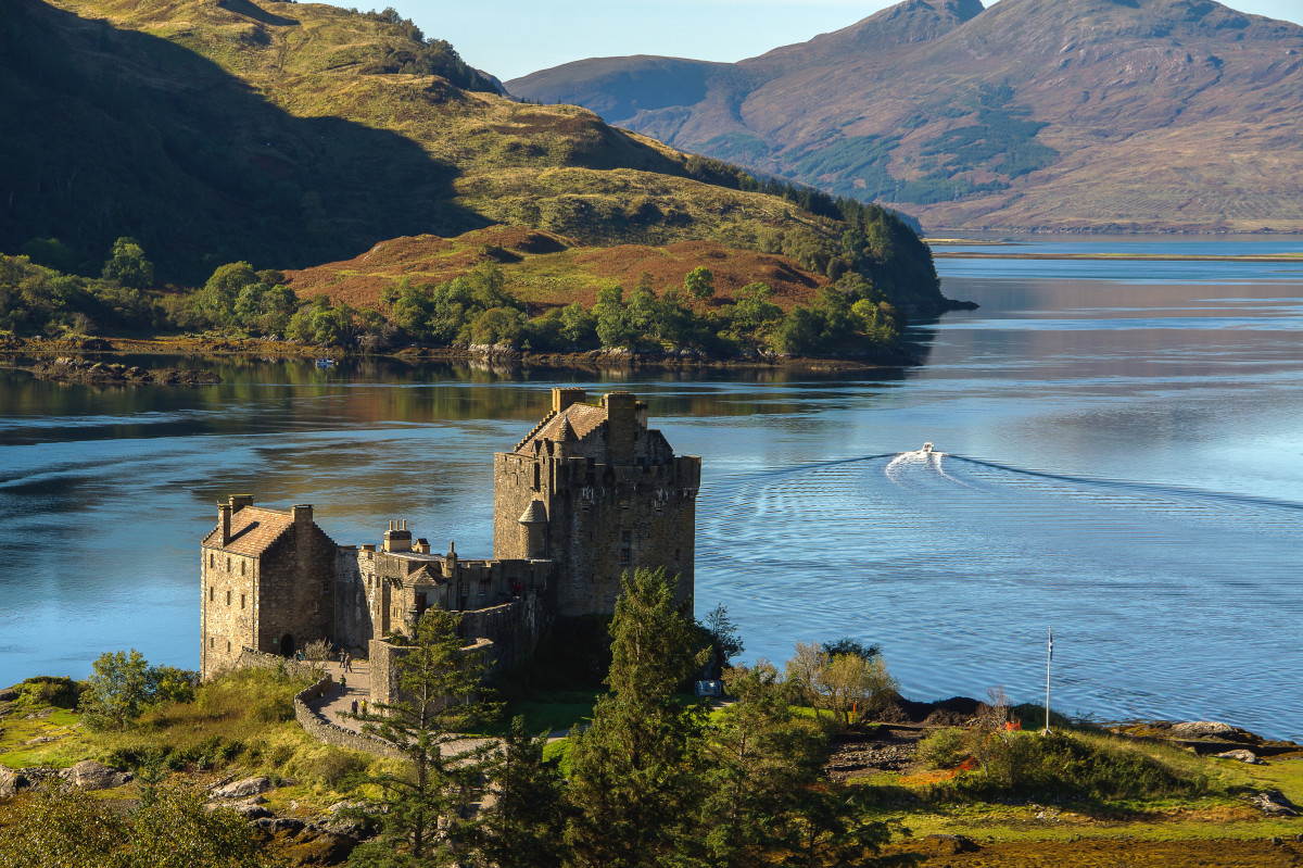 Video of 'Longest Continuously Occupied Castle' in Scotland Is Quite ...