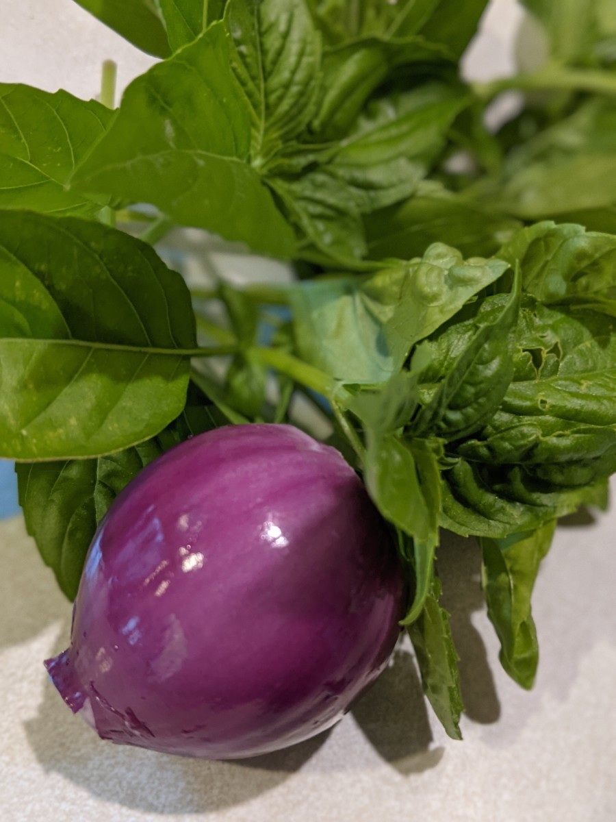 Red onions and basil