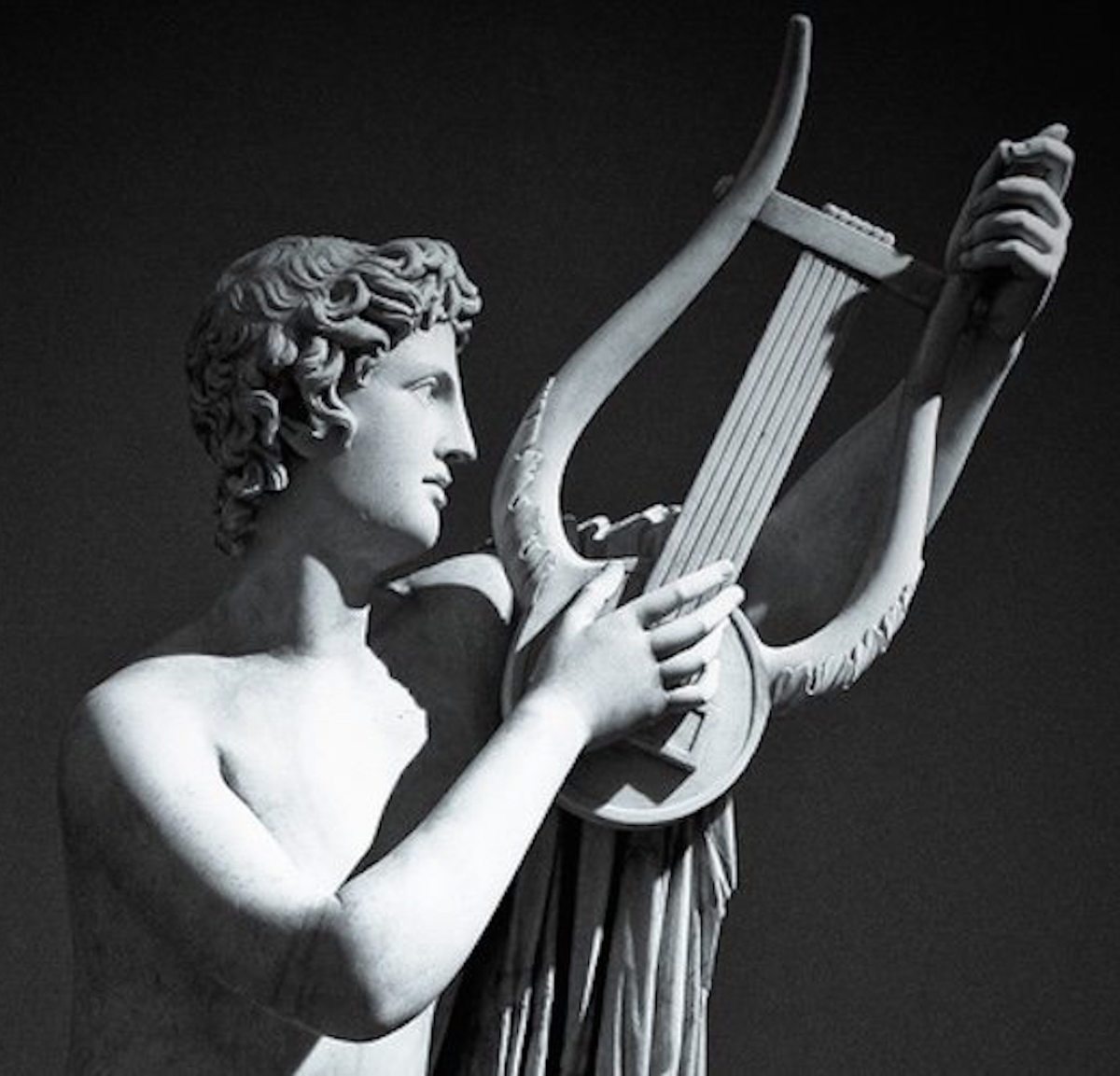 Orpheus playing lyre 