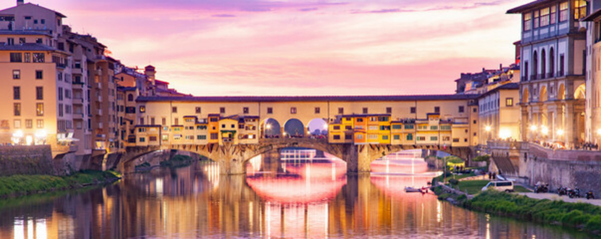 The Ponte Vecchio bridge, which you must see when visiting the city. 
