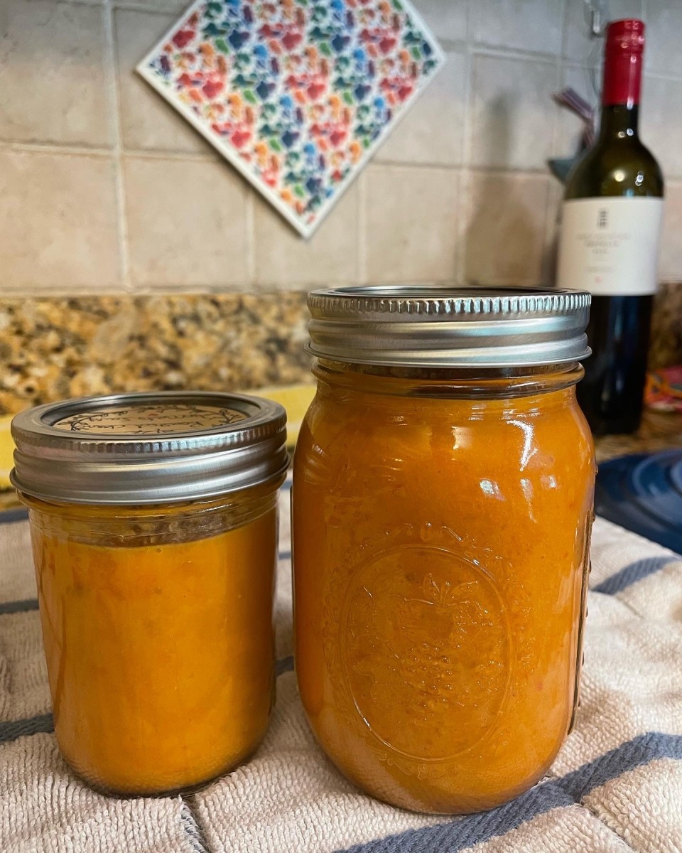 Canned Tomato Sauce With Garlic, Onion, and Basil