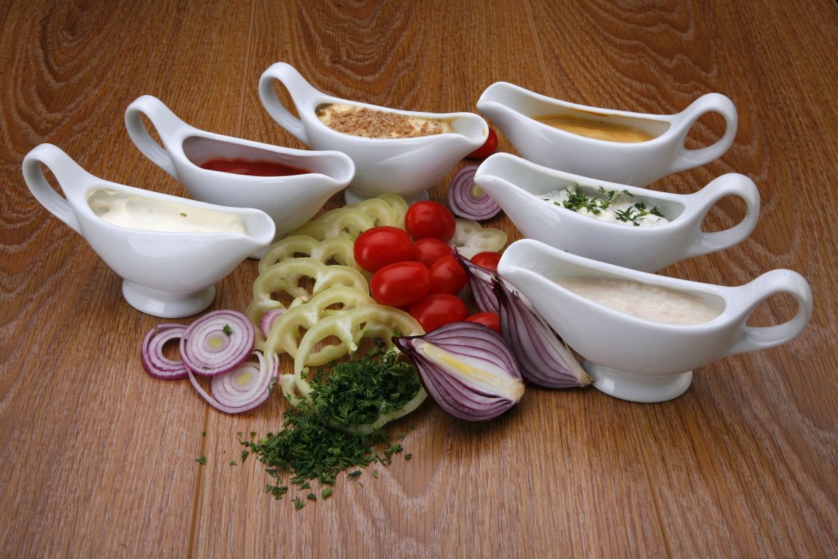 A variety of sauces can be improved using xanthan gum.