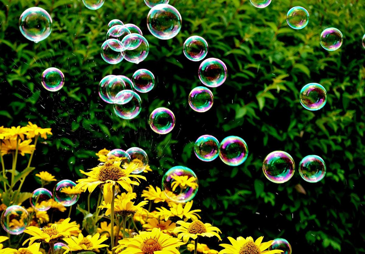 The Amazing Science Behind Blowing Long-Lasting Bubbles