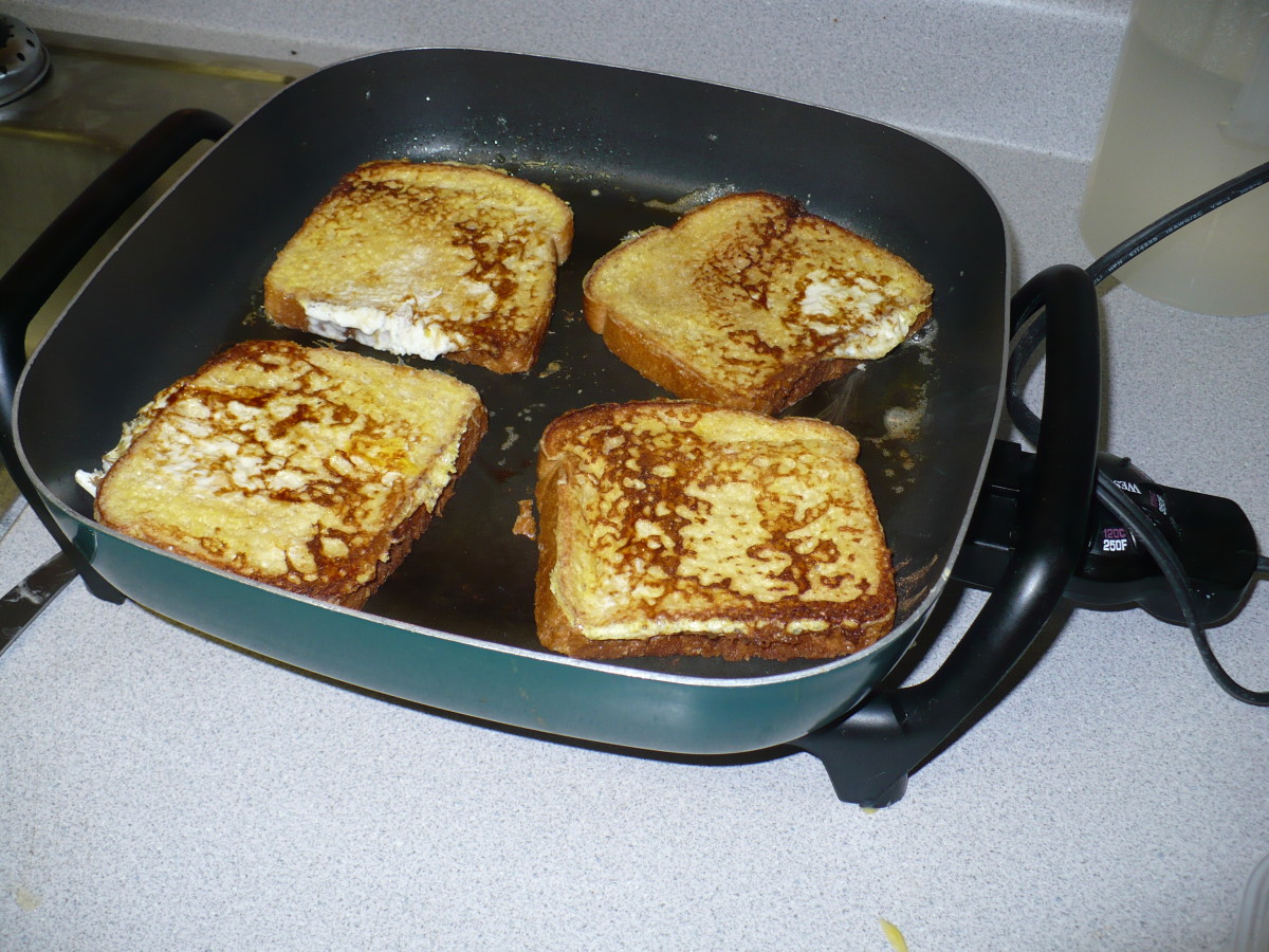 cooking french toast in the electric skillet