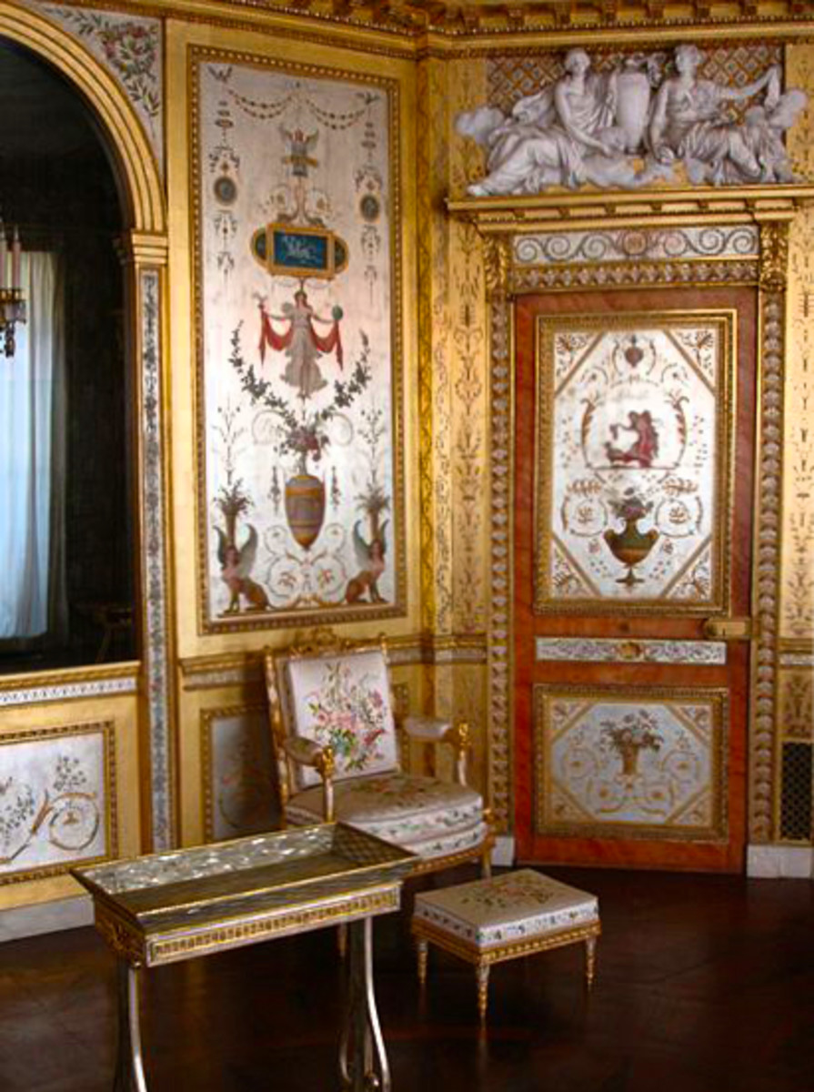 The bedroom of Marie Antoinette. 