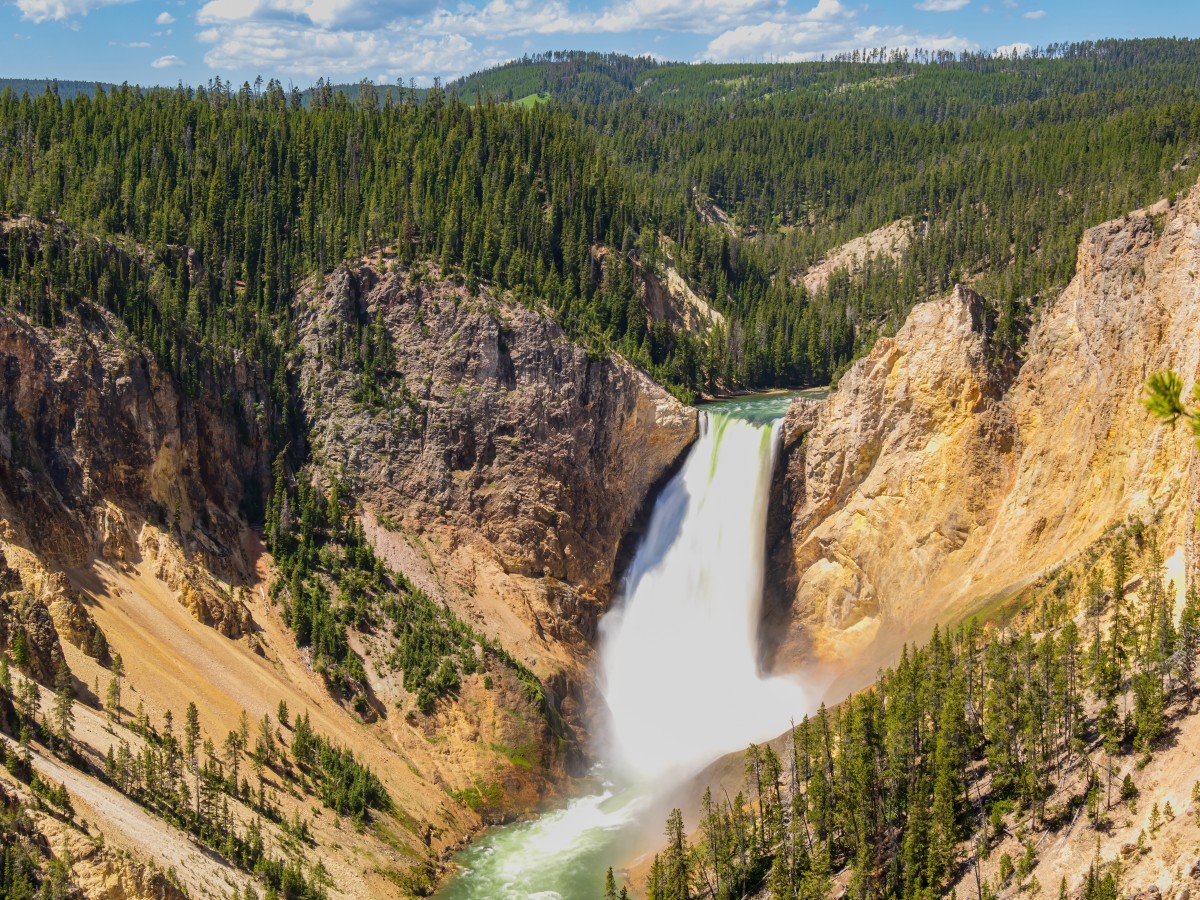 Video Explaining How 'Yellowstone' Got Its Name Makes Us Want to Visit ...