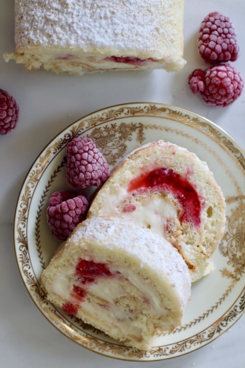 Raspberry Roll Cakes Recipes as Dessert