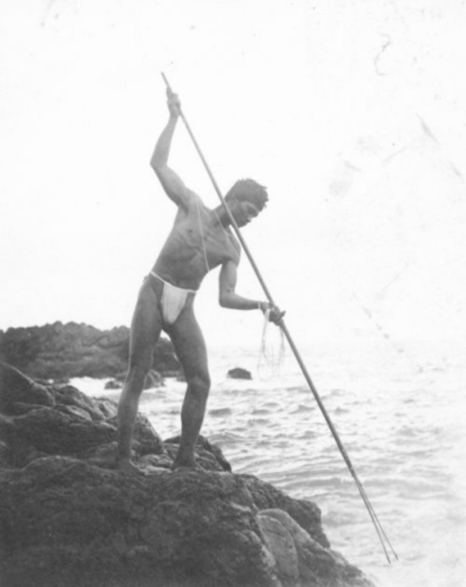 Hawaiian Spear Fisherman Near Hana; Maui, Hawai‘i. ca. 1890.