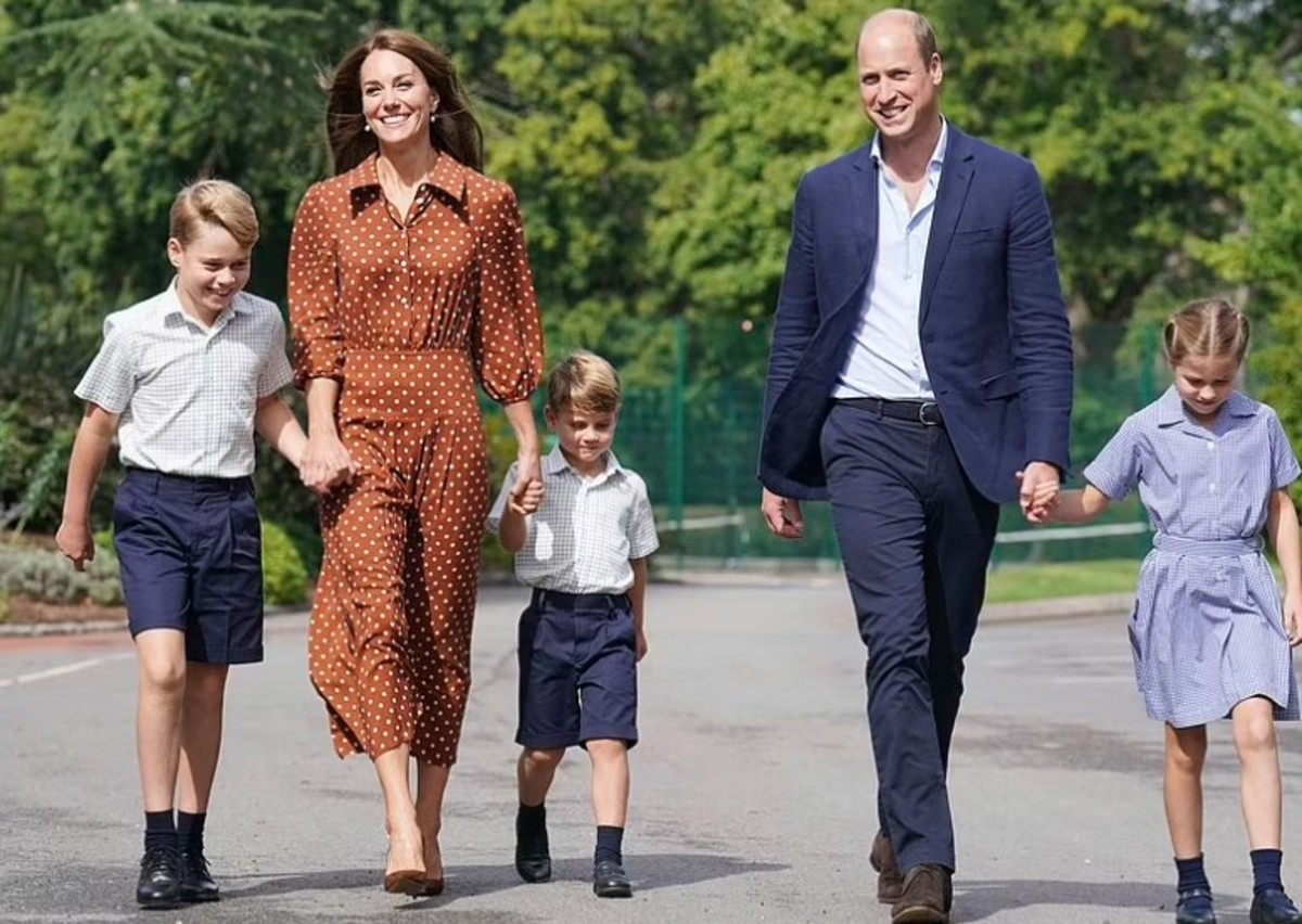 L-R: George, Princess Kate, Louis, Prince William, Charlotte