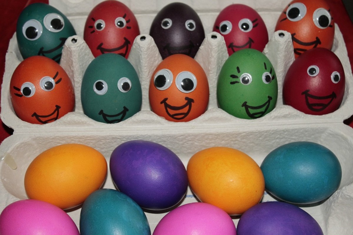 Decorate Your Easter Eggs With Googly Eyes