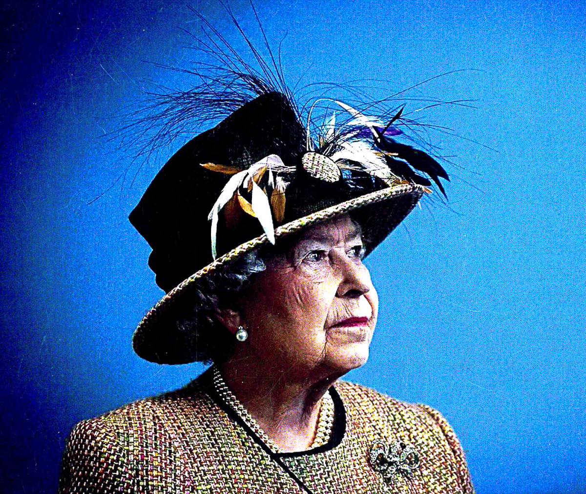 2012 portrait of Queen Elizabeth II.