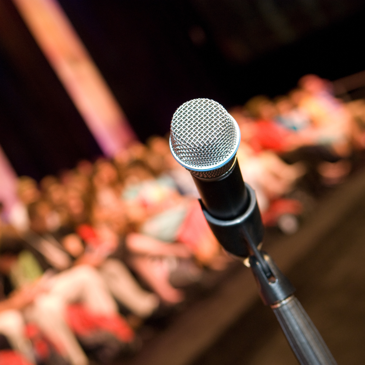 Public Speaking Tips for Beginners: Dos and Don’ts for Giving Speeches